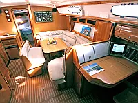 Bavaria 42 Cruiser - Internal image