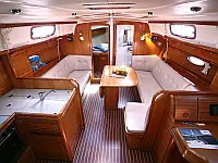 Bavaria Cruiser 37 - Internal image