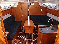 Bavaria 33 Cruiser - Internal image