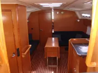 Bavaria Cruiser 36 - Internal image