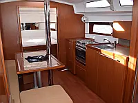 Oceanis 38 - Internal image