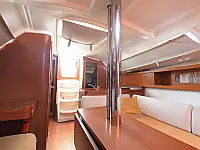 Oceanis 34 - Internal image