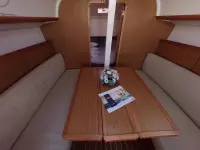 Sun Odyssey 30i - Internal image