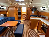 Bavaria Cruiser 51 - Internal image