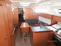 Bavaria Cruiser 37 - Internal image