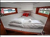 Oceanis 35 - Internal image