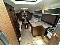 Oceanis 34.1 - Internal image