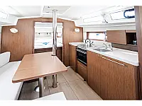 Oceanis 38.1 - Internal image