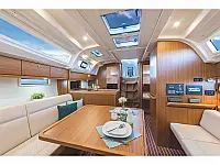 Bavaria Cruiser 37 - Internal image