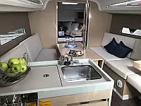 Oceanis 30.1 - Internal image