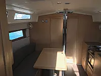 Oceanis 38.1 - Internal image