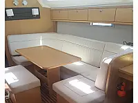 Bavaria Cruiser 41 - Internal image