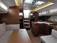 Sun Odyssey 410 - Internal image