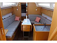 Bavaria 34 Cruiser - Internal image