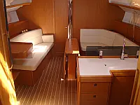 Sun Odyssey 42ì - Internal image