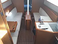 Sun Odyssey 33i - Internal image