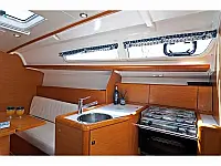Sun Odyssey 33i - Internal image