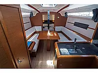 Sun Odyssey 349 - Internal image