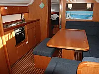 Bavaria Cruiser 41 - Internal image