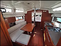 Oceanis 38.1 - Internal image