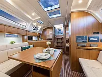 Bavaria 37 - Internal image