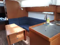 Bavaria Cruiser 37 - Internal image