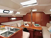 Oceanis 34 - Internal image