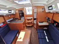 Bavaria Cruiser 34 - Internal image