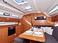 Bavaria Cruiser 41 - Internal image