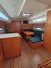 Bavaria C42 - Internal image