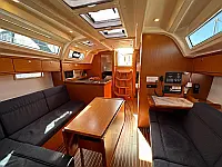 Bavaria Cruiser 37 - Internal image