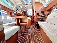 Bavaria Cruiser 37 - Internal image