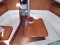 Sun Odyssey 35 - Internal image