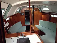 Oceanis 331 - Internal image