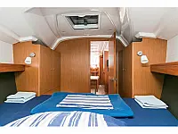 Bavaria Cruiser 37 - Internal image