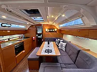 Bavaria Cruiser 41 - Internal image