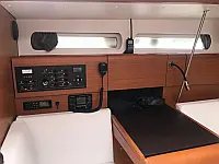 Sun Odyssey 419 - Internal image