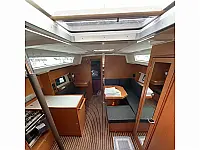 Bavaria C42 - Internal image