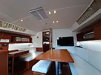 Oceanis 45 - Internal image