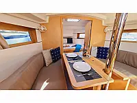 Oceanis 35.1 - Internal image