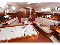 Oceanis 31 - Internal image