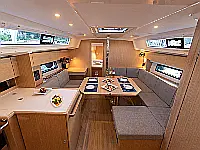 Bavaria C42 - Internal image