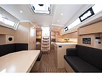 Bavaria C42 - Internal image