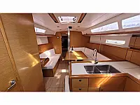 Sun Odyssey 379 