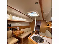 Sun Odyssey 33i - Internal image