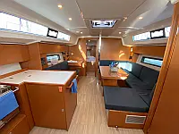 Bavaria C42 - Internal image