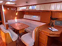 Bavaria Cruiser 40 - Internal image