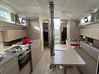 Oceanis 38 GTE - Internal image