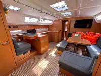 Bavaria Cruiser 51 - Internal image