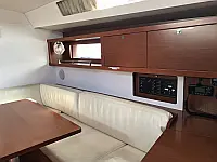 Oceanis 45-4 - Internal image